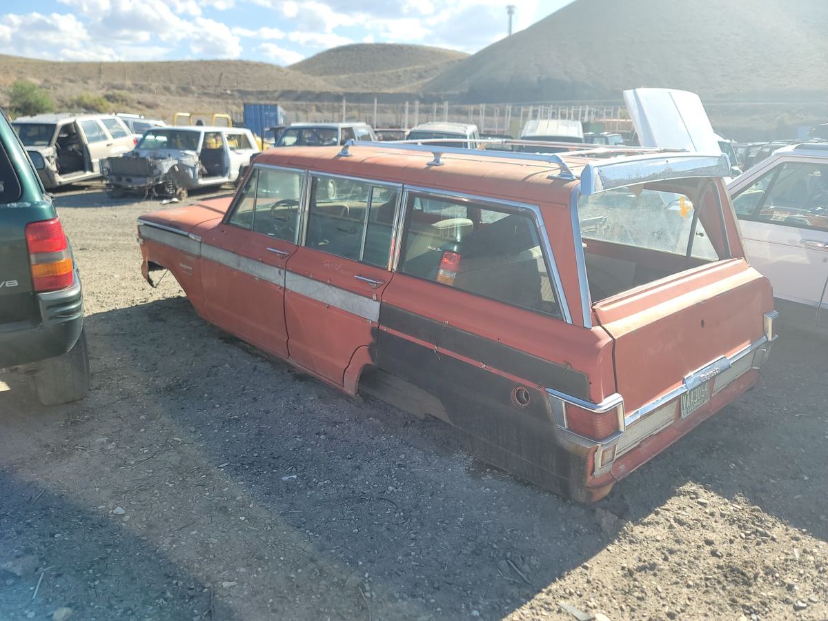 1976 Jeep Grand Wagoneer, photo 1 of 1