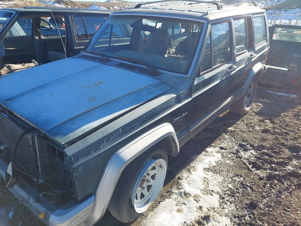 1992 Jeep Cherokee XJ Laredo 4.0L Automatic Green, photo 1 of 5