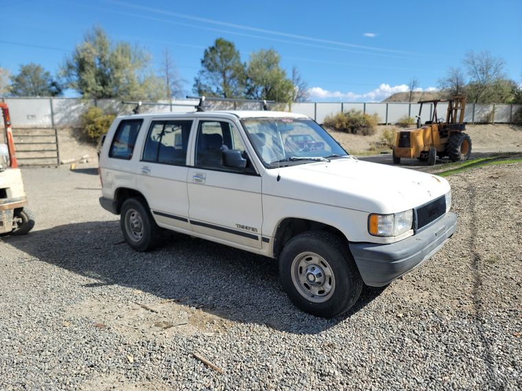 1995 Isuzu Trooper