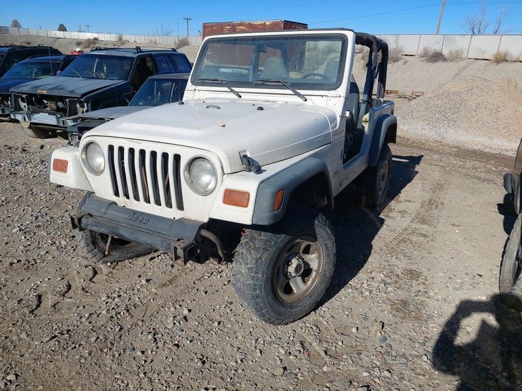 1997 Jeep Wrangler TJ White 2.5L Automatic Soft Top Set Up Body Damage