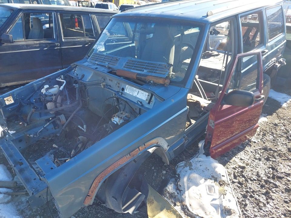 1998 Jeep Cherokee XJ 4.0L Automatic Blue, photo 1 of 5